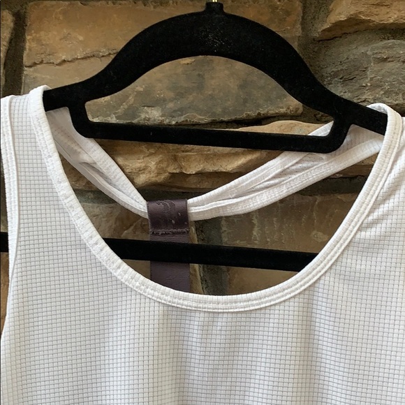 Fabletics tank top size small - Picture 2 of 6
